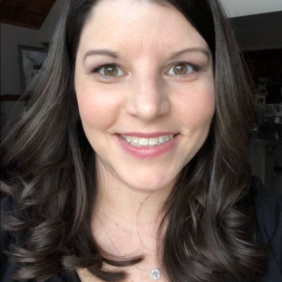 Meet your Posher, Heather - Picture 1 of 1